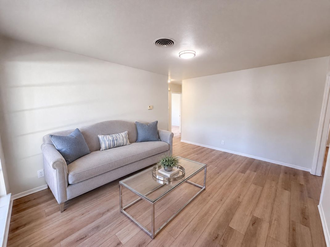 Property photo 3 of 1229 King Dr