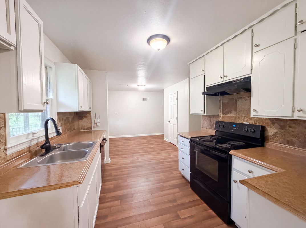 Property photo 2 of 3364 N 60th Ter
