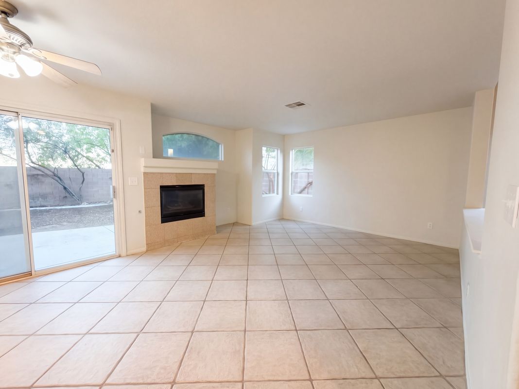 Property photo 3 of 1008 Windhook St