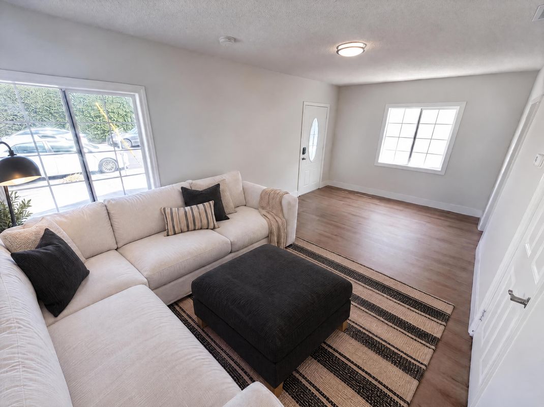 Property photo 3 of 15343 Pimenta Ave