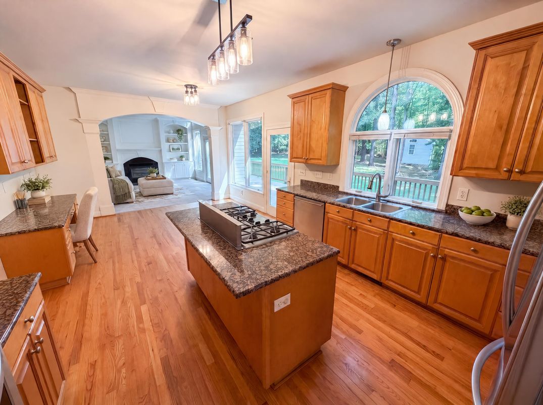 Property photo 2 of 10124 Windtree Ln