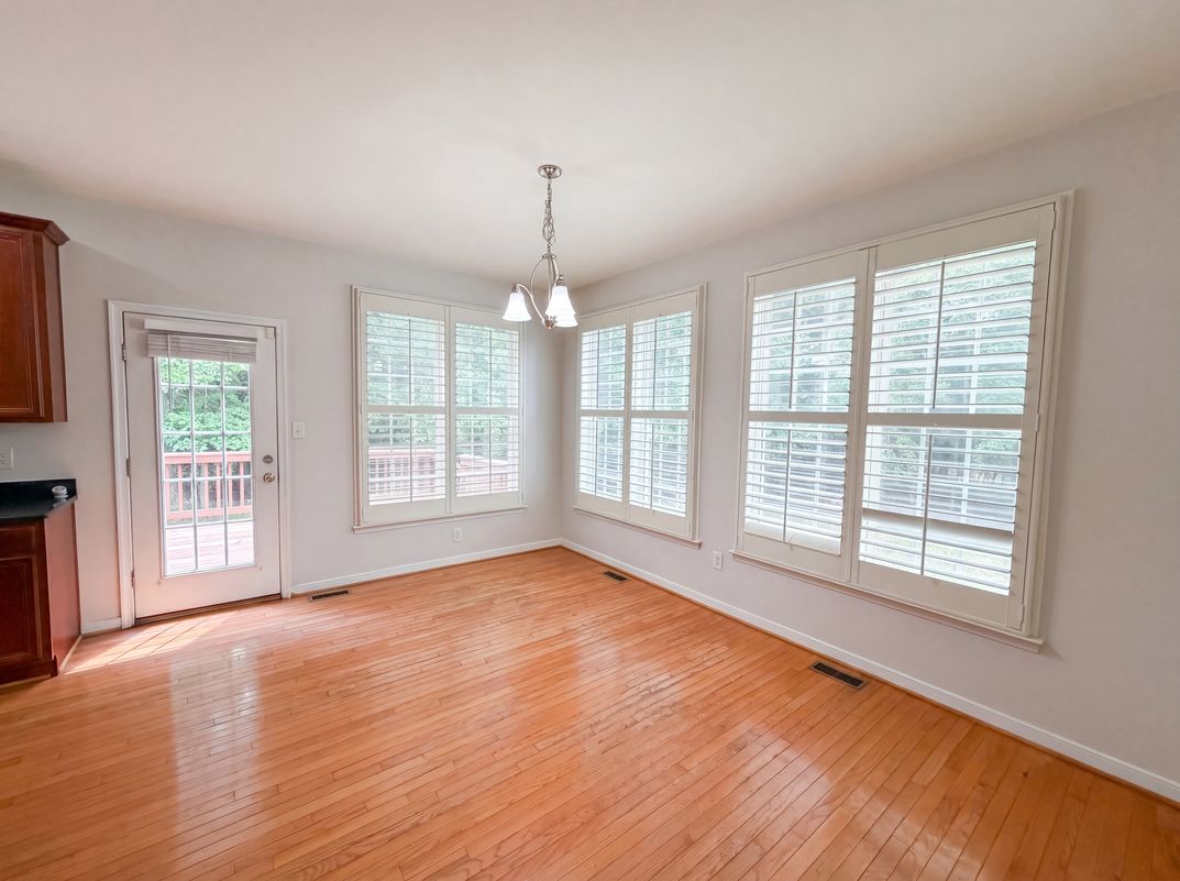 Photo 7 of 26 of 14725 Grand Forest Ct, South Chesterfield, VA