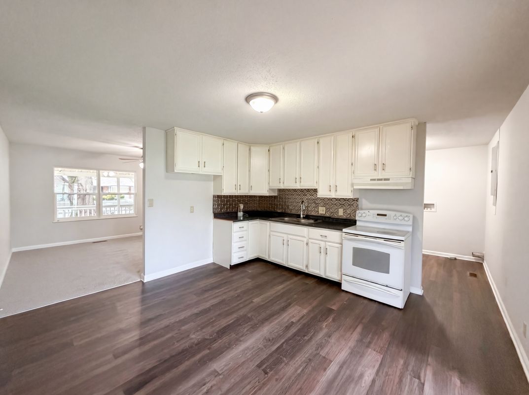 Property photo 2 of 40 Duo Dr