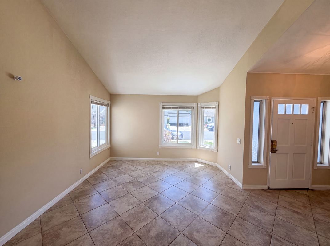 Property photo 3 of 28061 Virginia