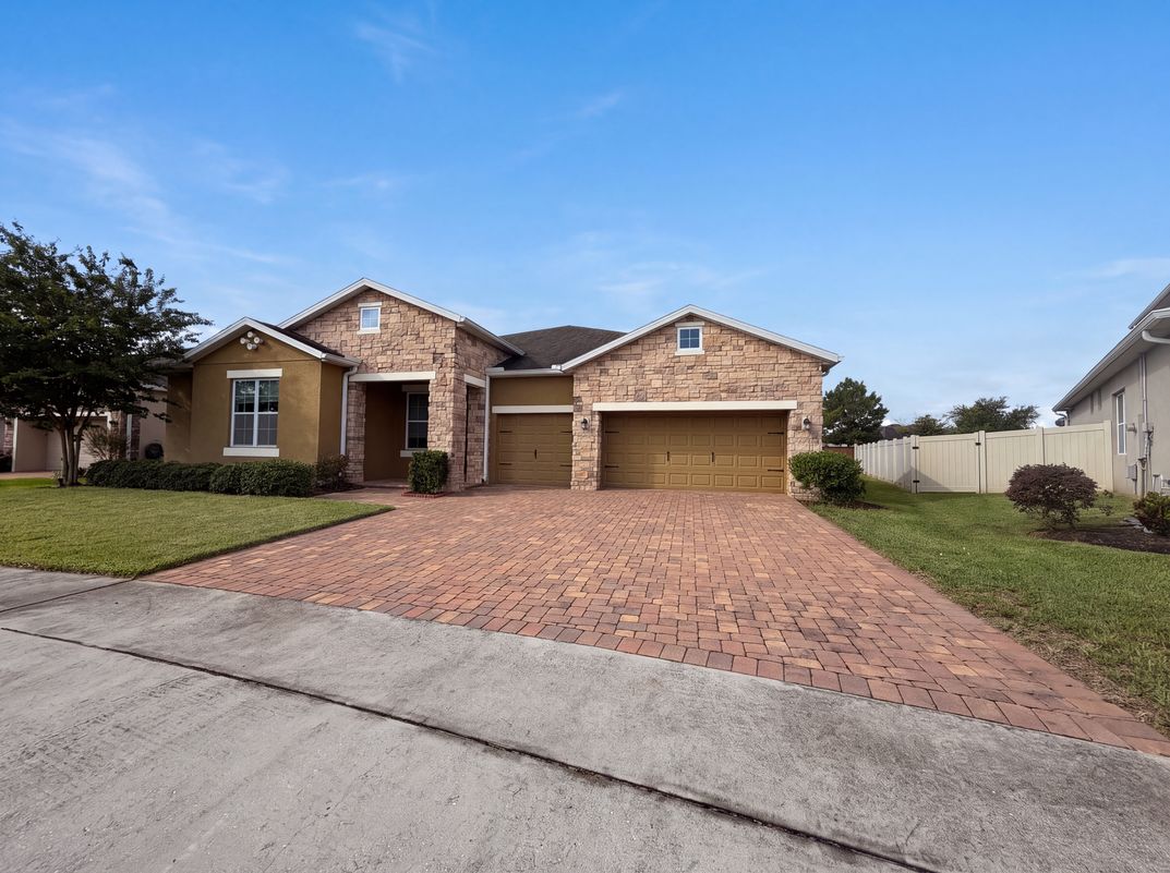 Property photo 1 of 918 Blackthorn Dr