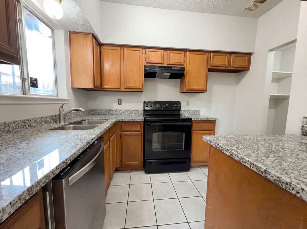 Property photo 2 of 12300 Brookglade Cir Unit 133