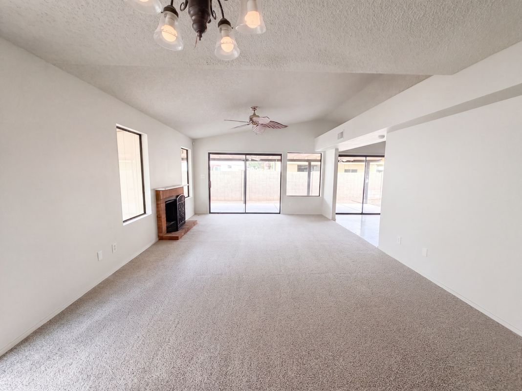 Property photo 3 of 10020 W Montecito Ave