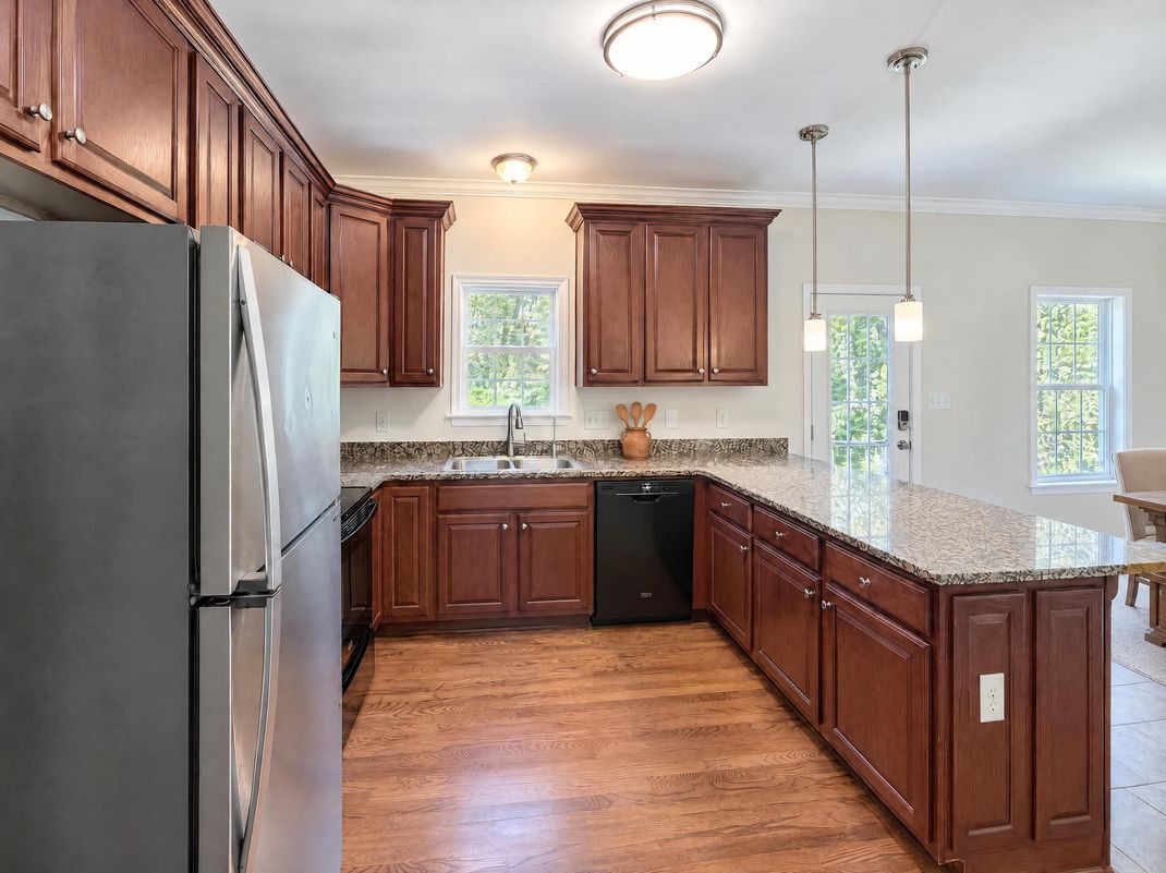 Property photo 2 of 229 Delview Dr