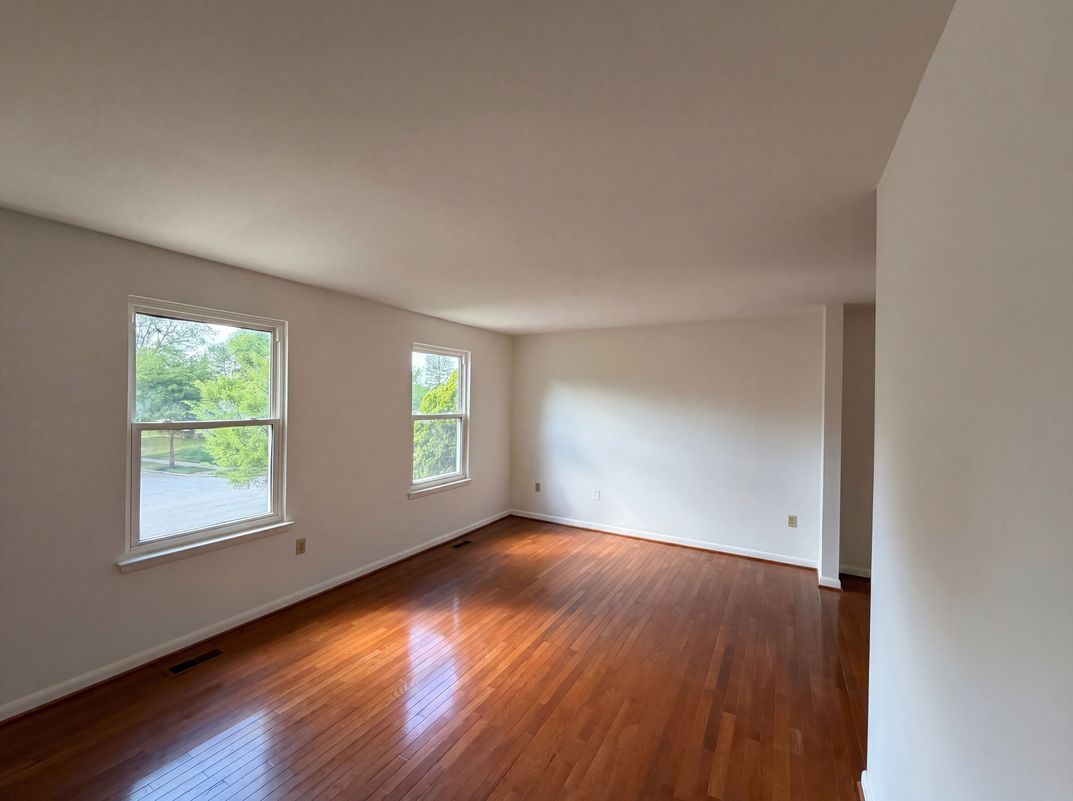 Property photo 3 of 12708 Lampton Ln