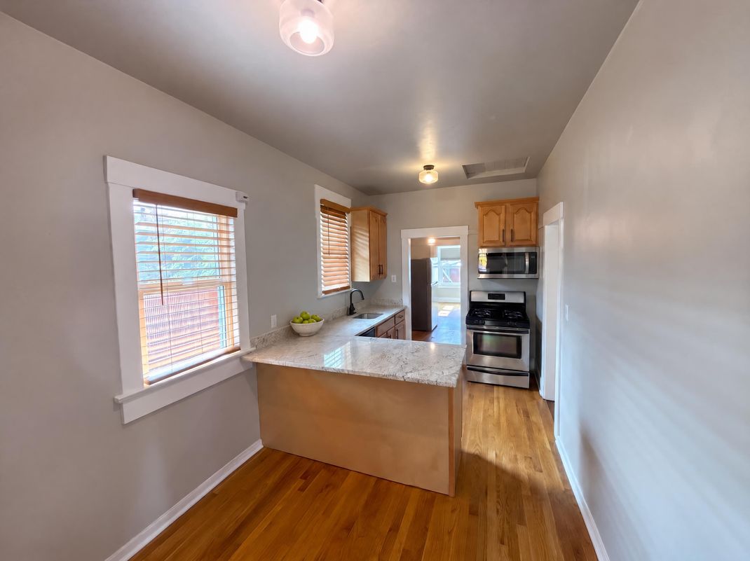 Property photo 2 of 1245 N 1st Ave