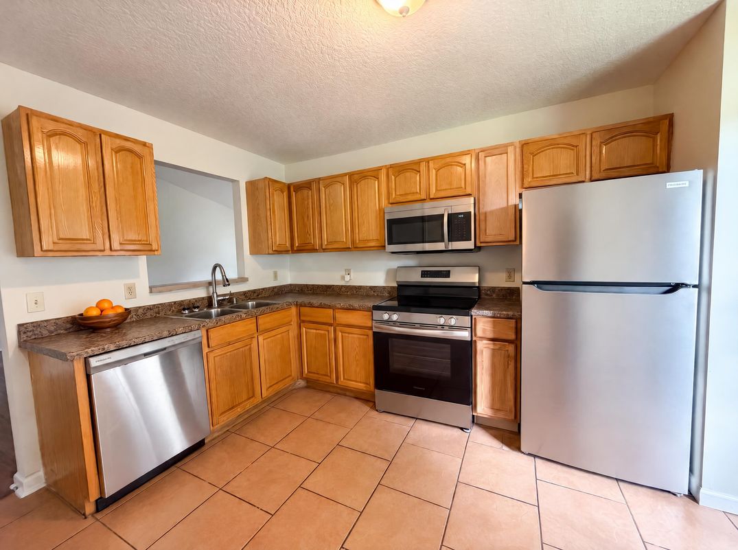 Property photo 2 of 4224 Harbor View Dr