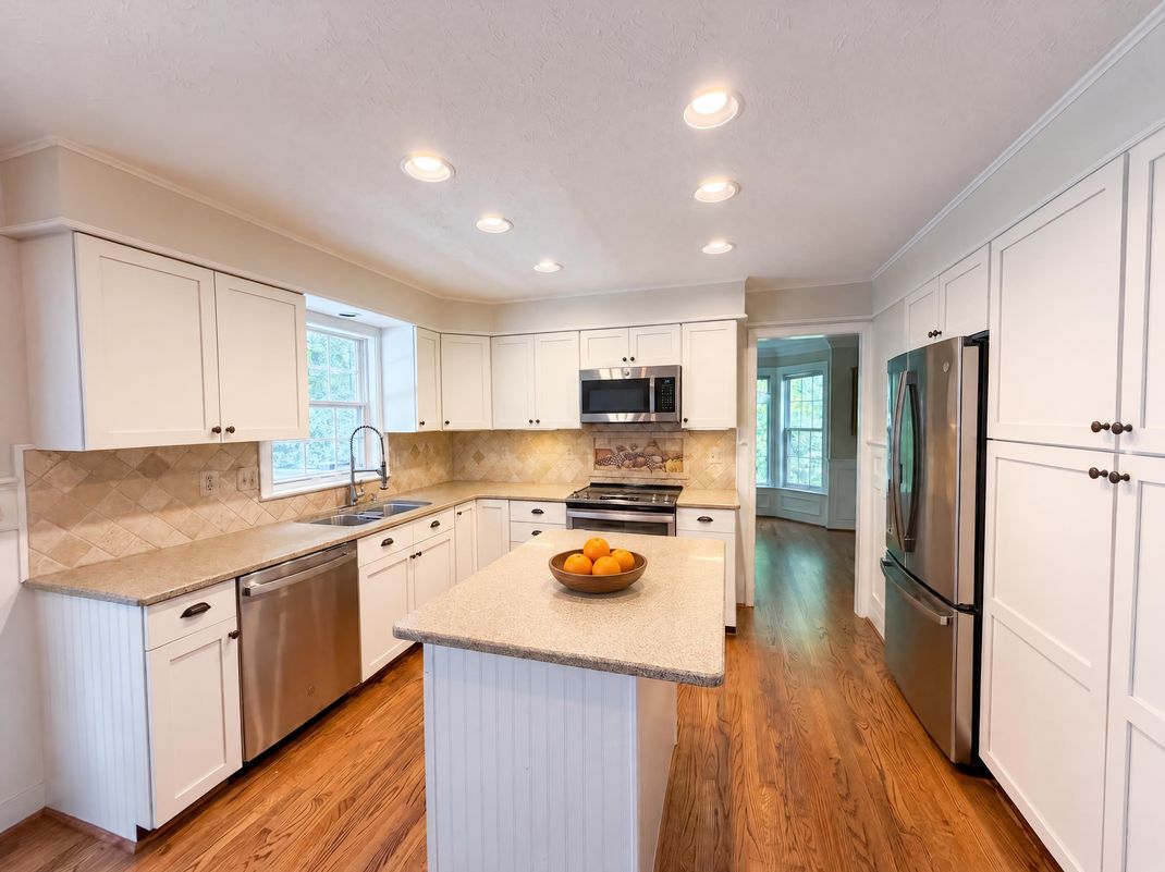 Property photo 2 of 11301 Willowdale Dr