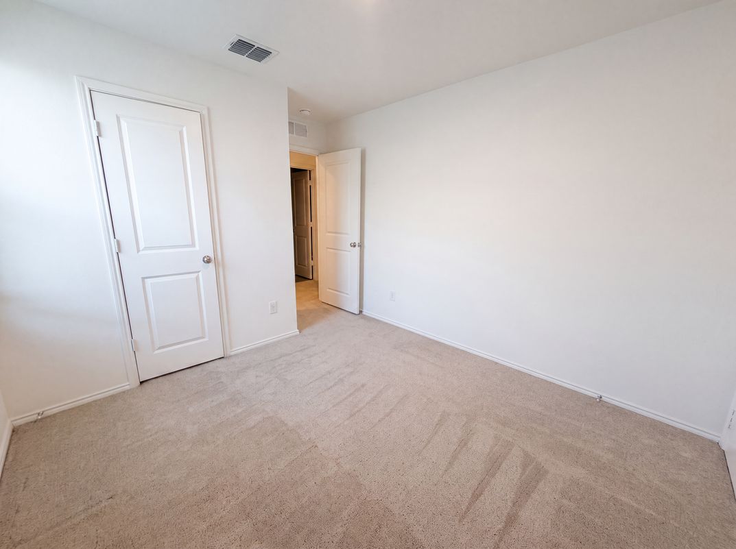 Photo 8 of 18 of 2972 Audles Ln, Dallas, TX