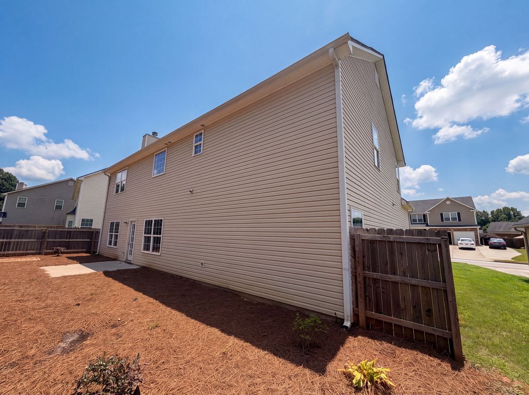Photo 19 of 23 of 212 Summergate Ln, Villa Rica, GA