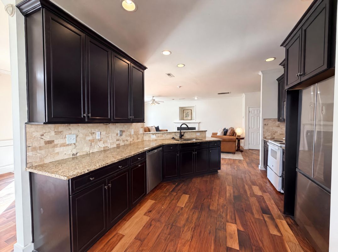 Property photo 2 of 9325 Ayscough Rd
