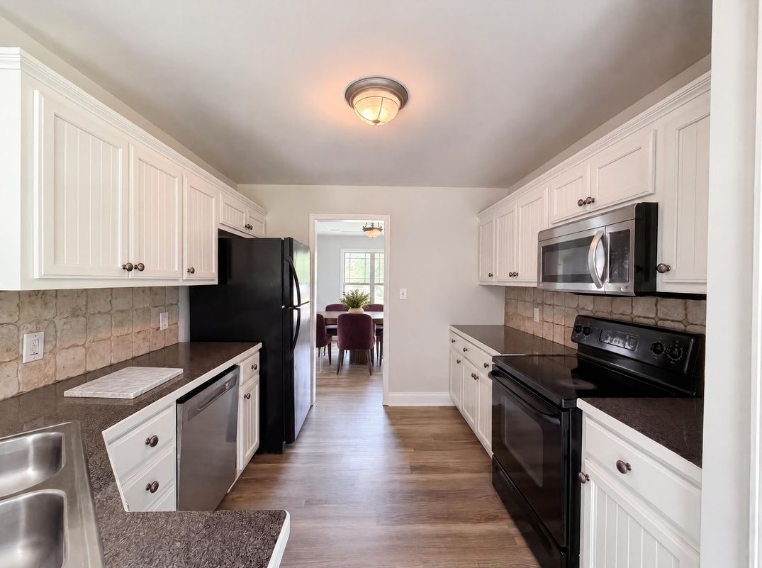 Property photo 2 of 34 Cass Station Dr NW