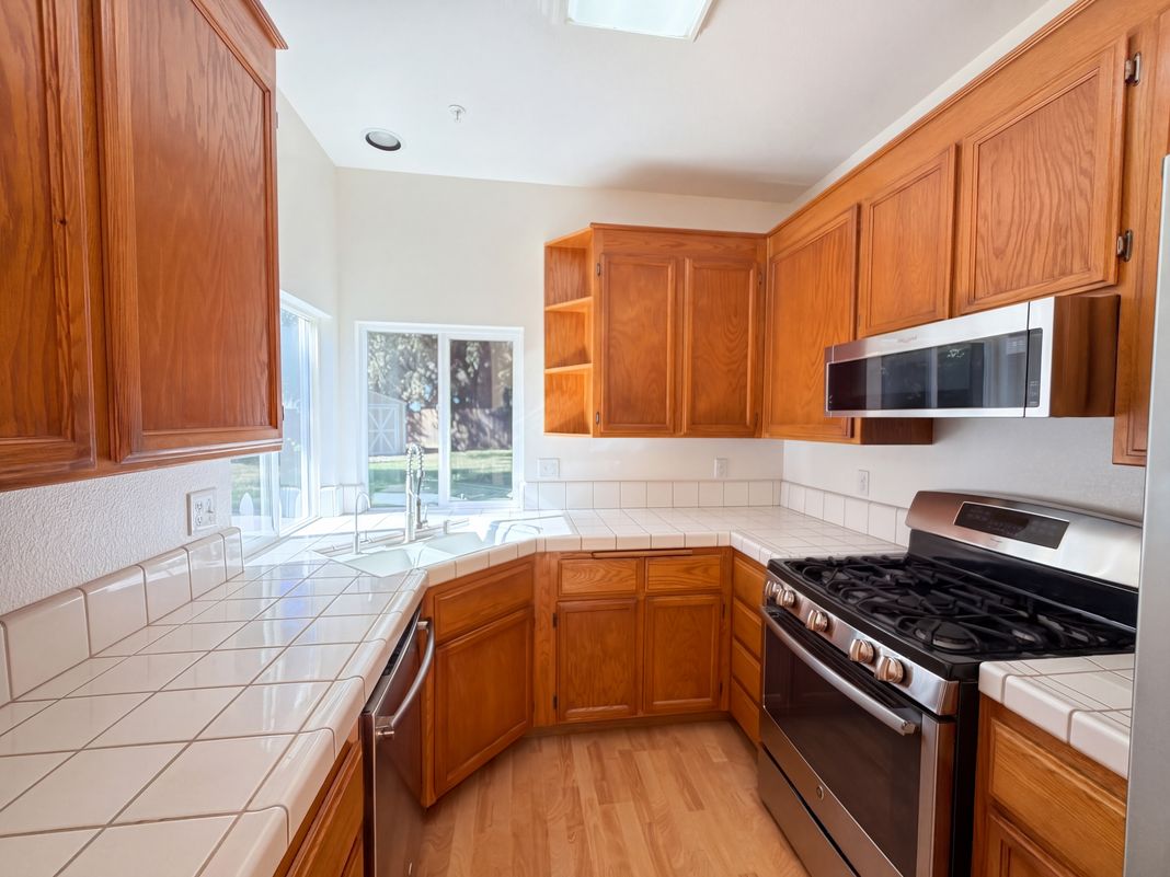 Property photo 2 of 396 Quail Dr
