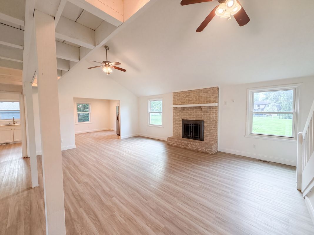 Property photo 3 of 3339 W Sunset Dr N