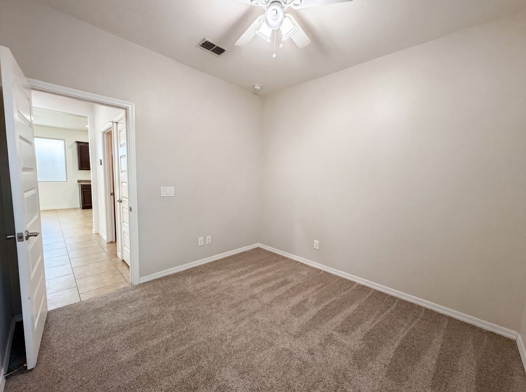 Photo 18 of 23 of 112 E Bernie Ln, Gilbert, AZ