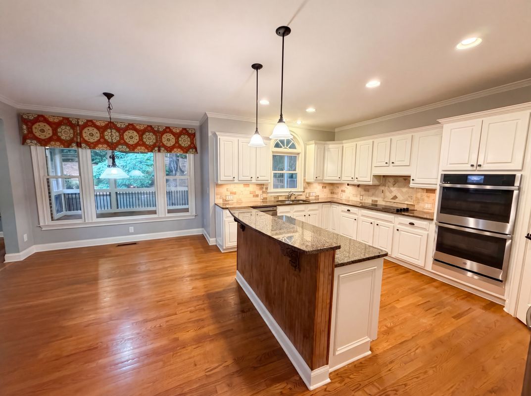 Photo 8 of 27 of 11106 Brush Hollow Rd, Matthews, NC