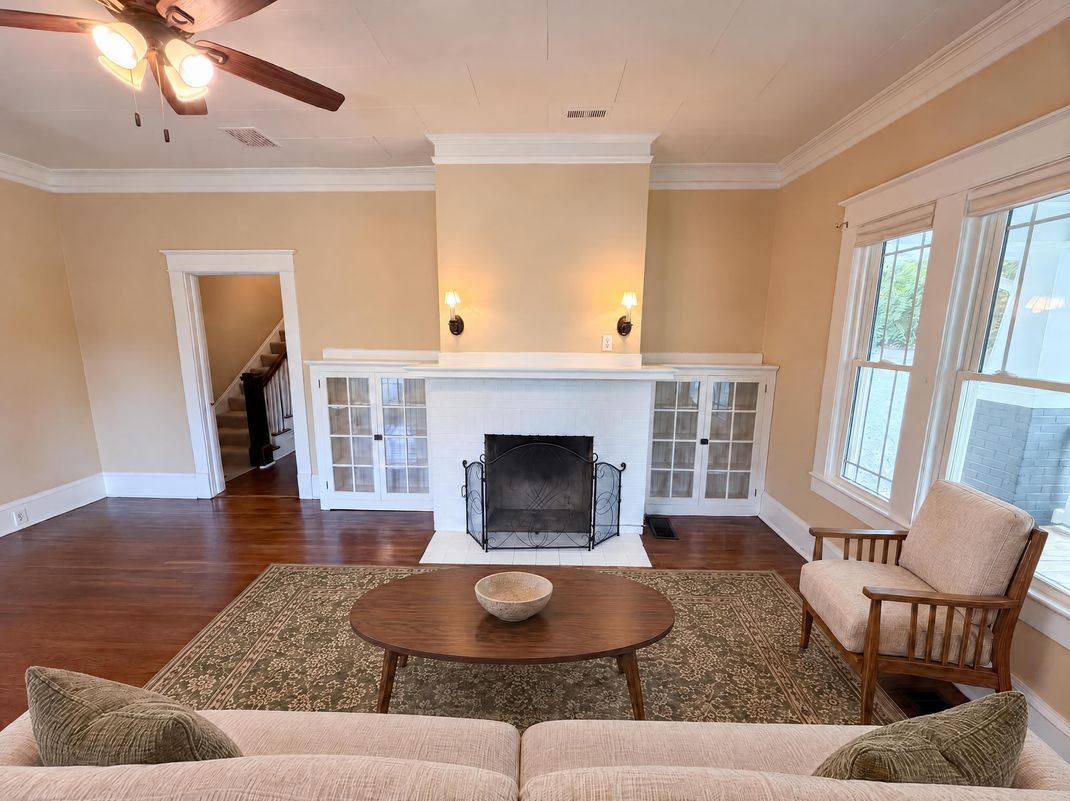 Property photo 3 of 502 N Elm St