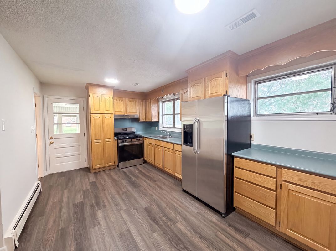 Property photo 2 of 1580 W Cloaninger Ave