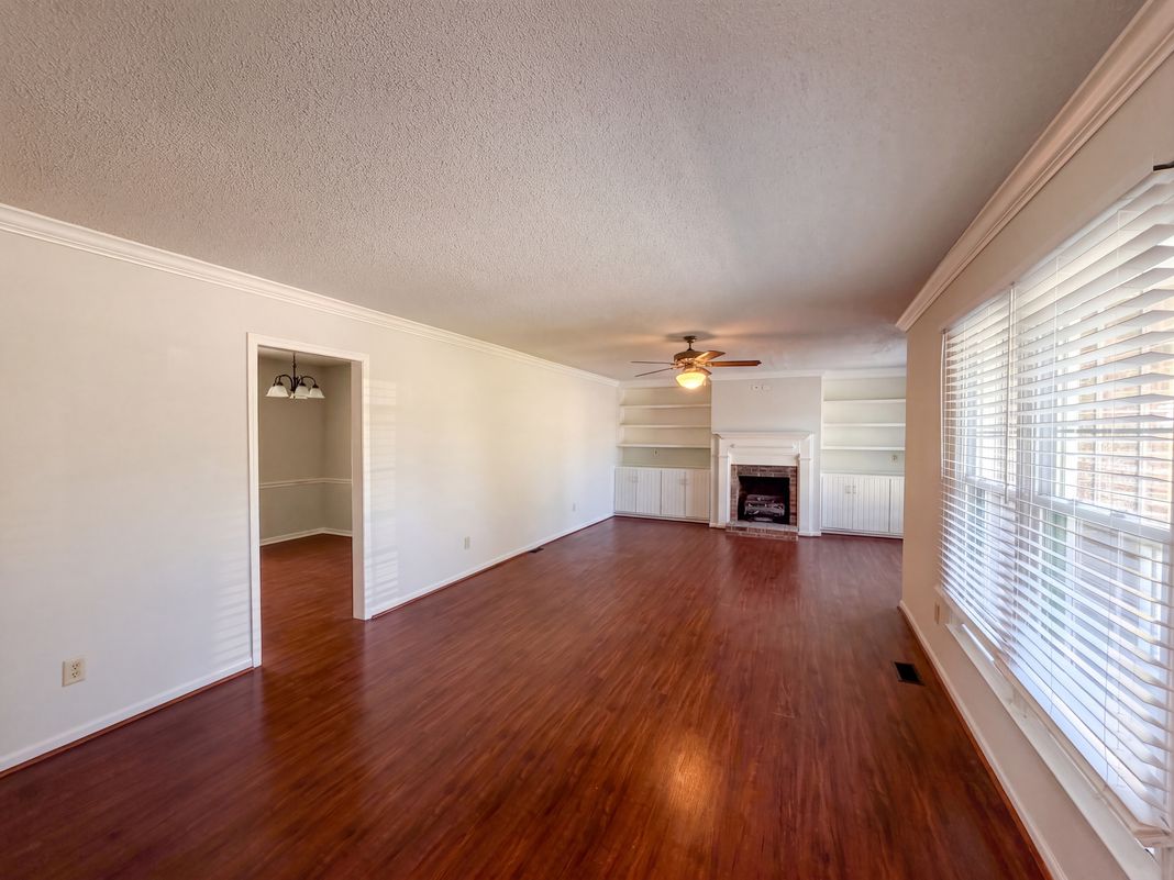 Property photo 3 of 3311 Woodmere Ct