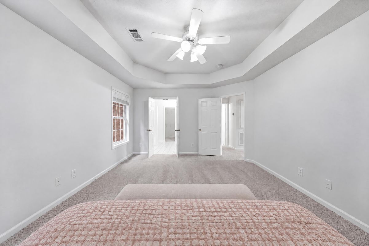 Property photo 3 of 208 Foxdale Ct