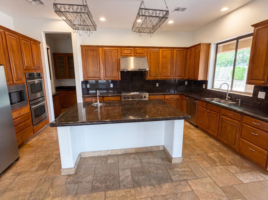Property photo 2 of 40003 N Majesty Trl