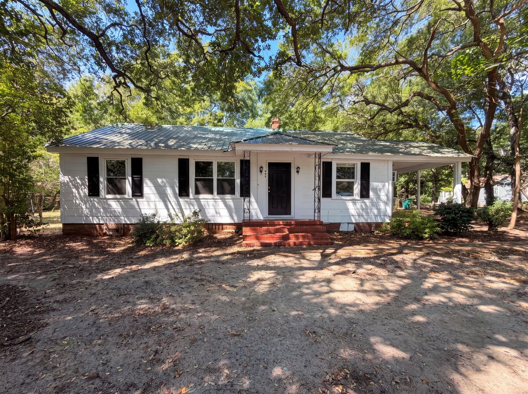 Property photo 1 of 441 Byrnes St