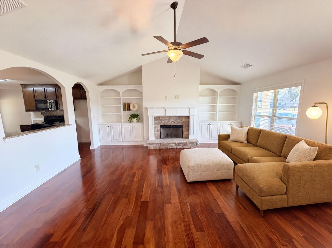 Property photo 2 of 544 Palimino Pass