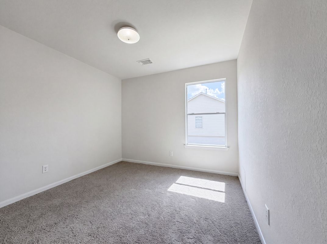 Photo 10 of 22 of 16519 Eaglewood Shadows Dr, Sugar Land, TX