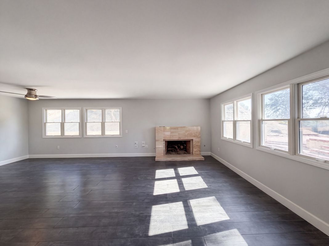 Property photo 3 of 11569 Viking Ave