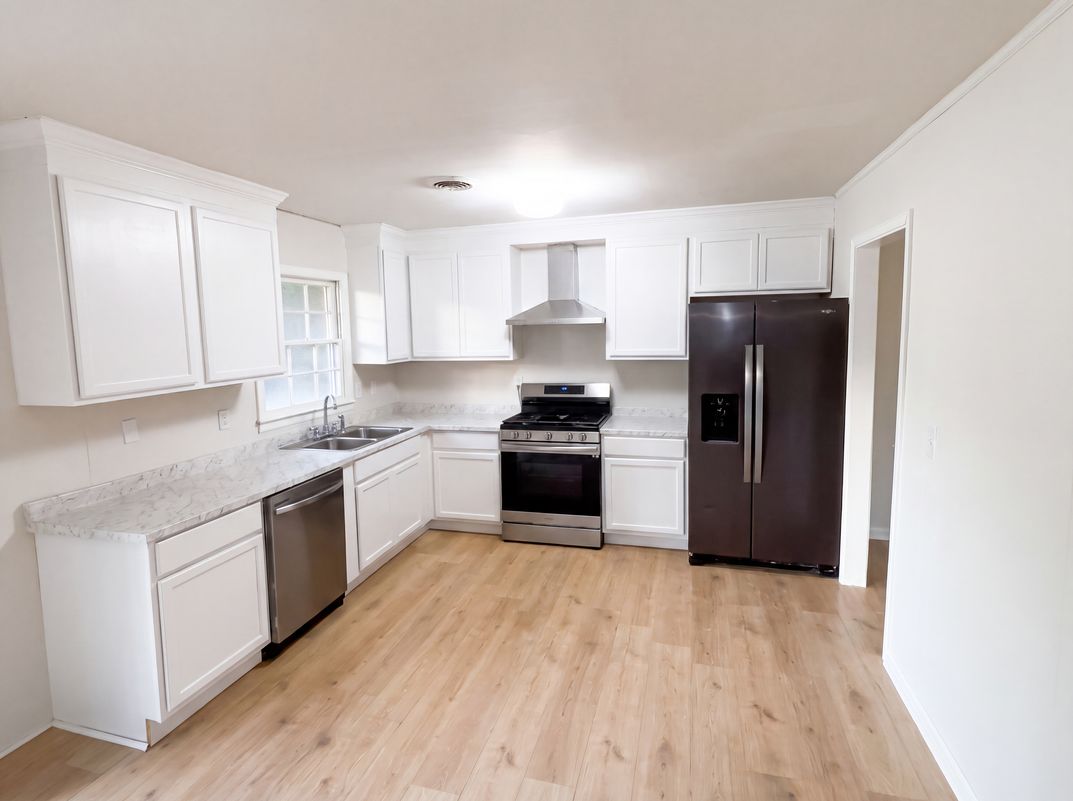 Property photo 2 of 15 Altman Rd