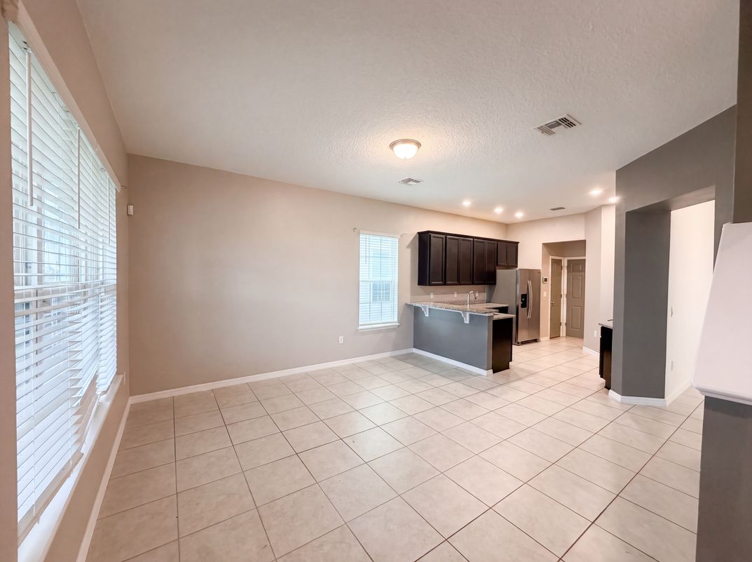 Property photo 3 of 1572 Astoria Arbor Ln