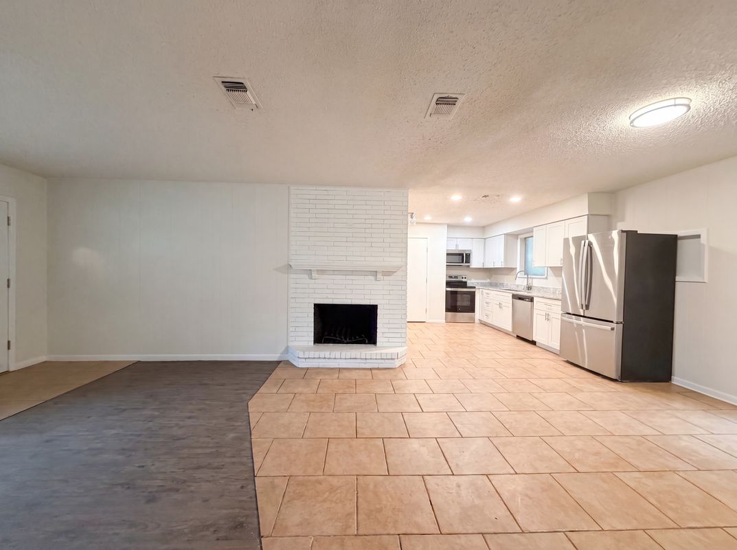 Property photo 3 of 437 Denison Dr