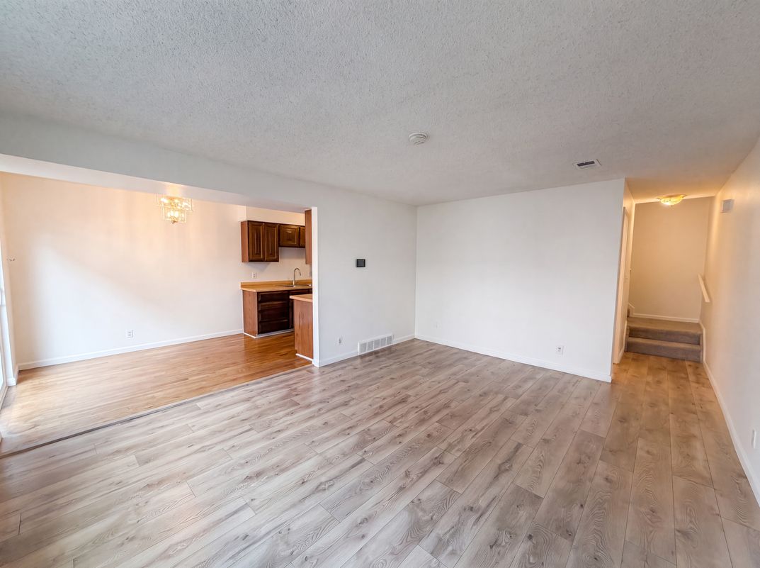Property photo 3 of 9867 Lane St