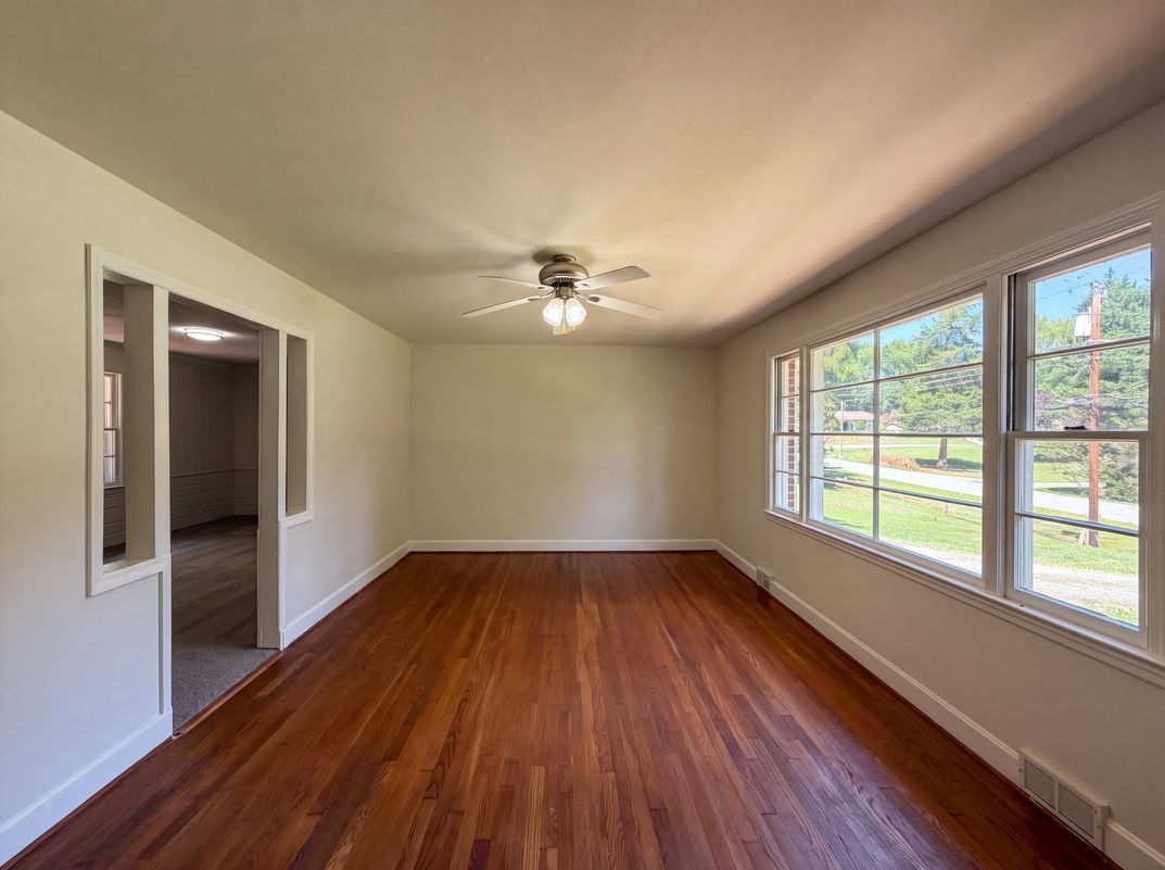 Property photo 3 of 5150 Williamsburg Rd