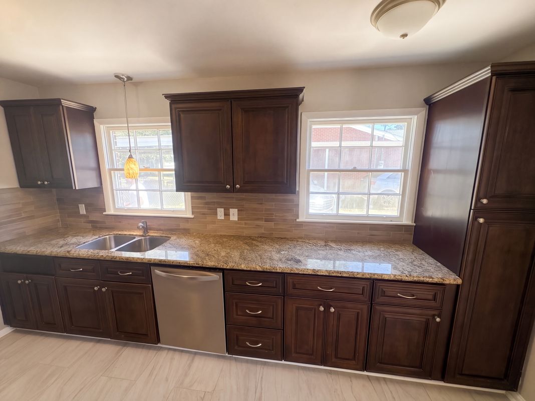 Property photo 2 of 3327 Loch Haven Rd