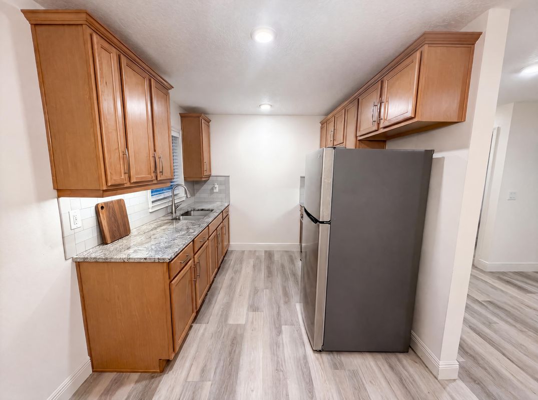 Property photo 2 of 3444 Valeview Dr