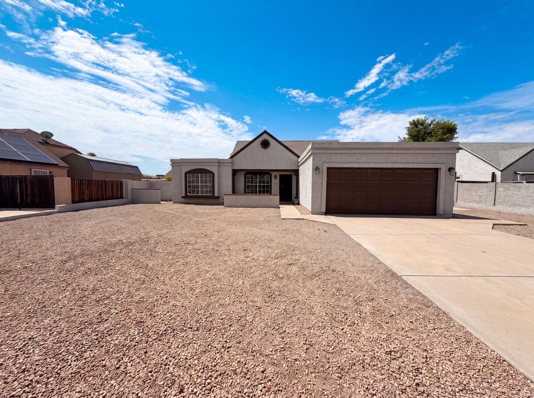 Property photo 1 of 6915 W Cherry Hills Dr