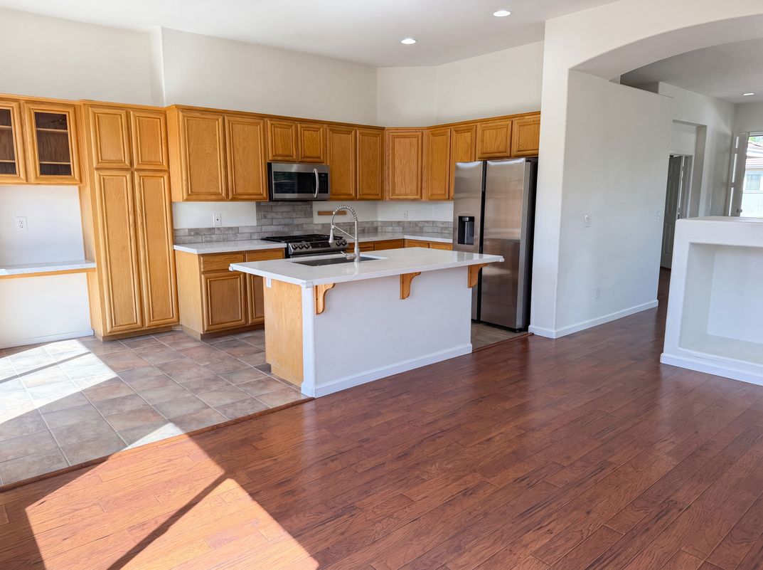 Property photo 2 of 9889 Northrup Dr
