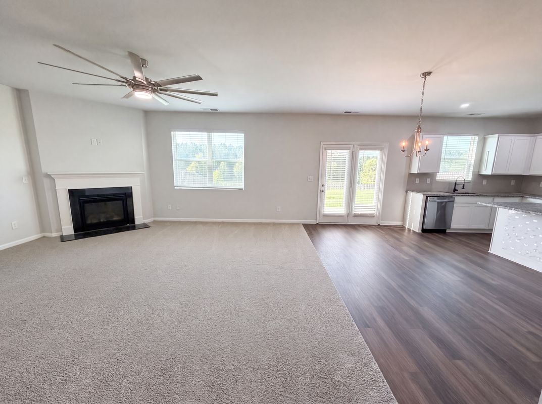 Property photo 3 of 288 Donnington Ct