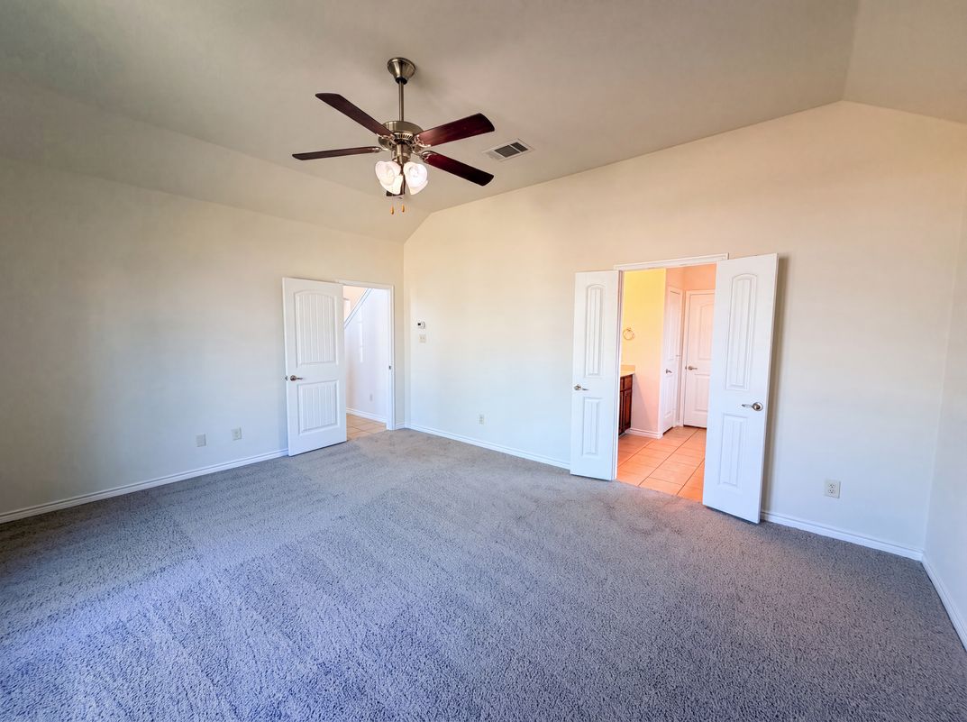 Photo 4 of 22 of 1217 Maverick Ln, Royse City, TX