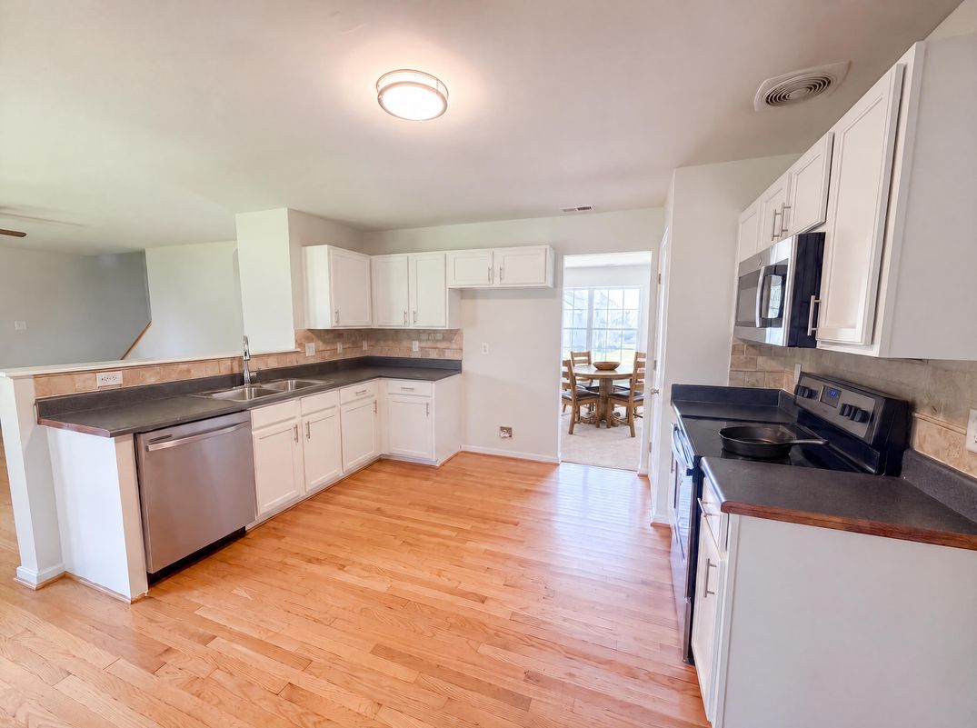 Property photo 2 of 3016 Heather Ridge Dr