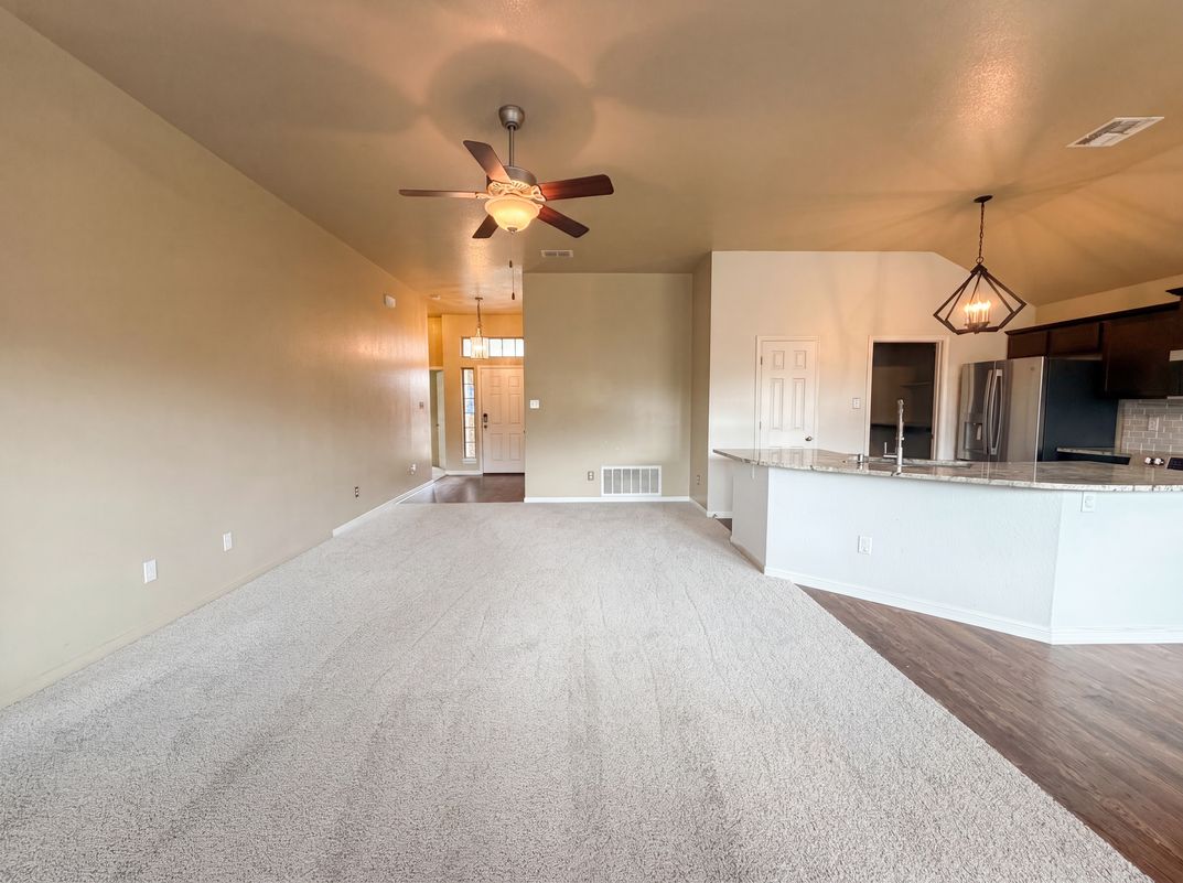 Photo 7 of 16 of 1023 Roanoke Dr, Temple, TX