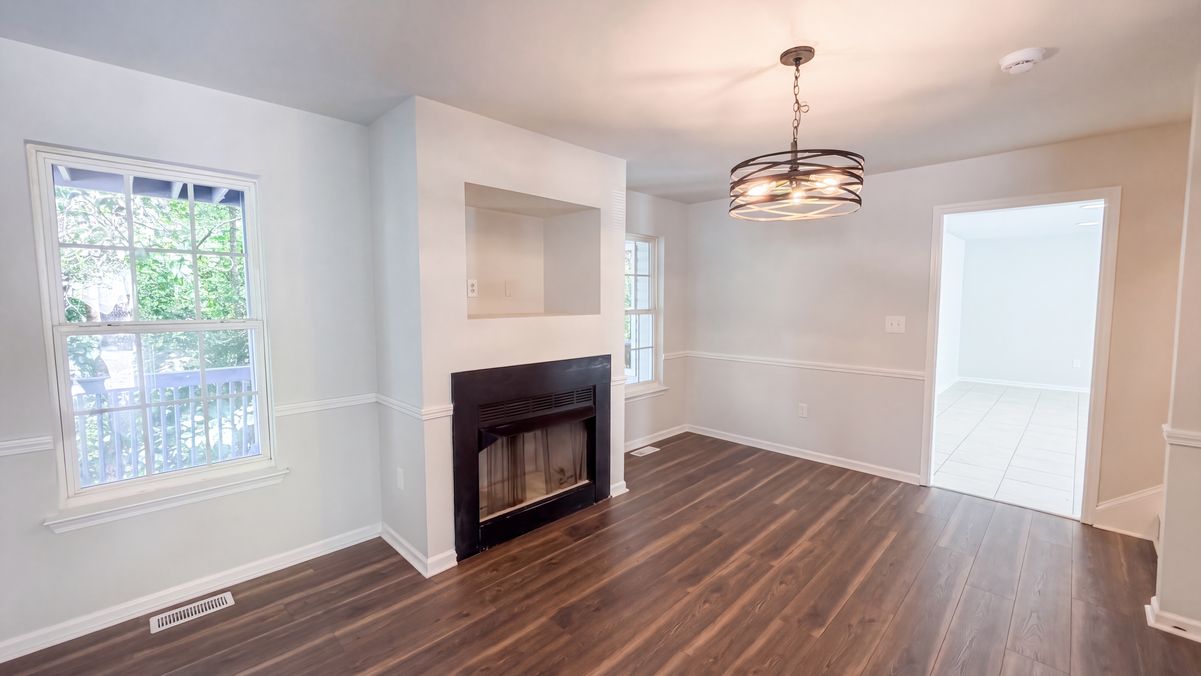 Property photo 3 of 6226 Dumont Ln