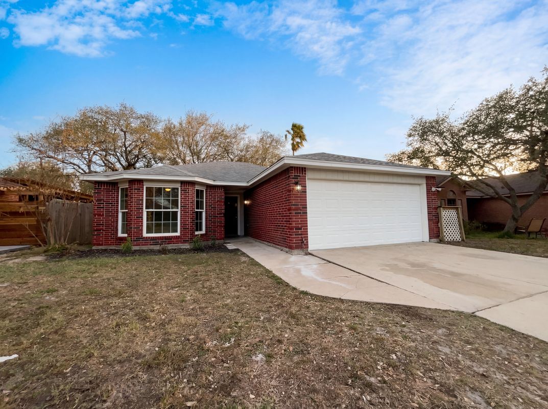 Property photo 1 of 2175 Timberleaf Cir