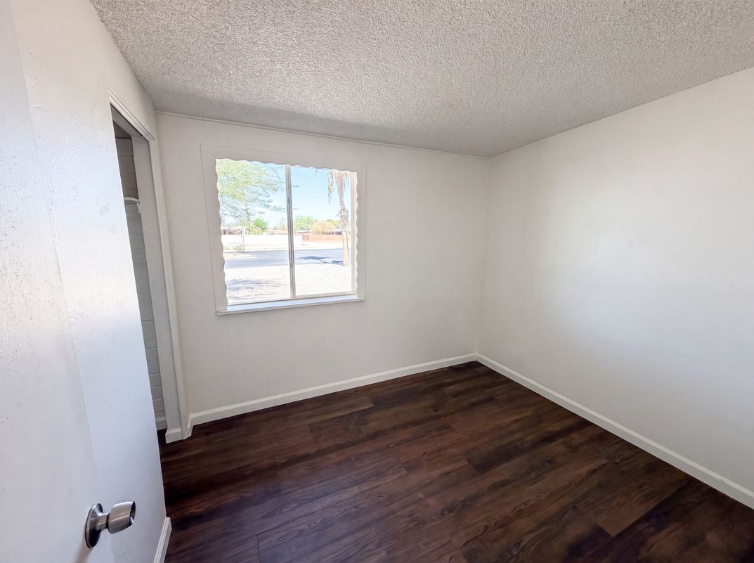 Photo 4 of 21 of 4002 S Lazy Palm Dr, Tucson, AZ