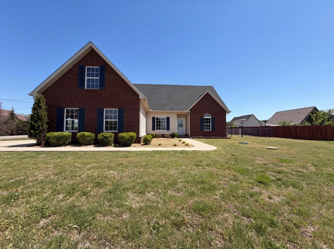 Property photo 1 of 425 Long Creek Dr